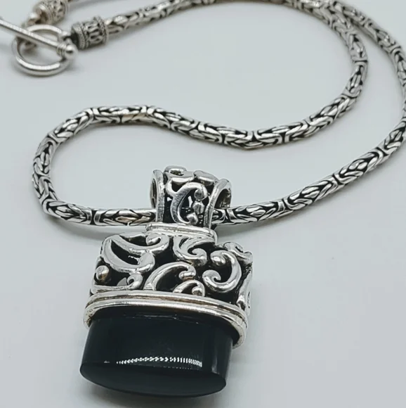 Vintage Sterling Silver Byzantine Chain Black Onyx Pendant Necklace